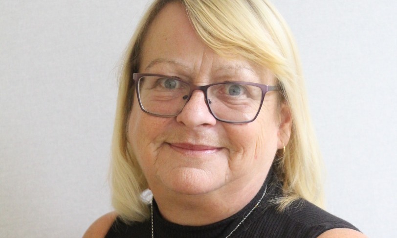 Julie Warrington 